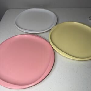 Boontonware Melamine 3 Dinner Plates Vintage MCM Multicolor Pastel Melmac
